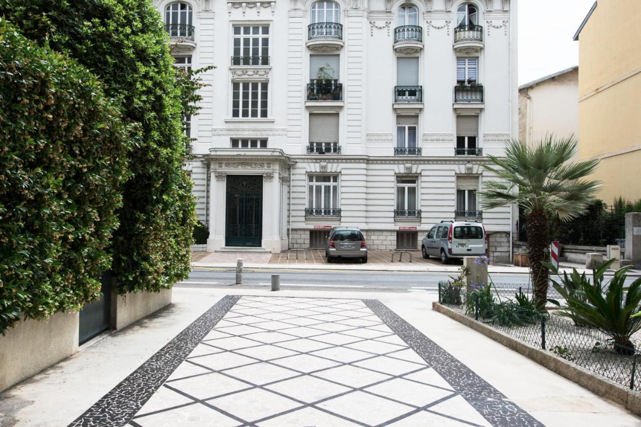 דירות Fleurs De Nice Furnished Flat מראה חיצוני תמונה